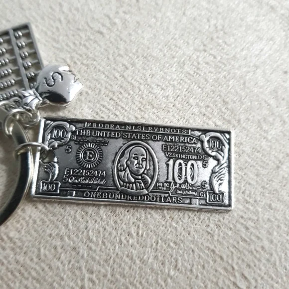 Silver Money Keychain - Picture 3 of 3